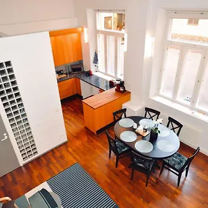 Diana Park Apartment