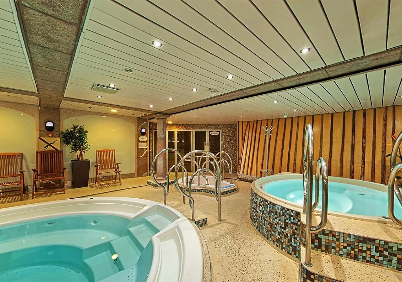 ホテル Viking Line Ferry Viking Cinderella - 2-Night Cruise Helsinki-Stockholm-ヘルシンキ